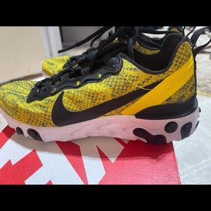 Nike React / Size 7